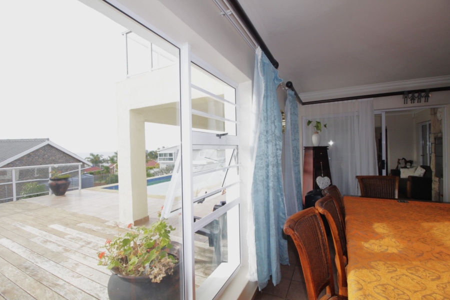3 Bedroom Property for Sale in Wavecrest Eastern Cape